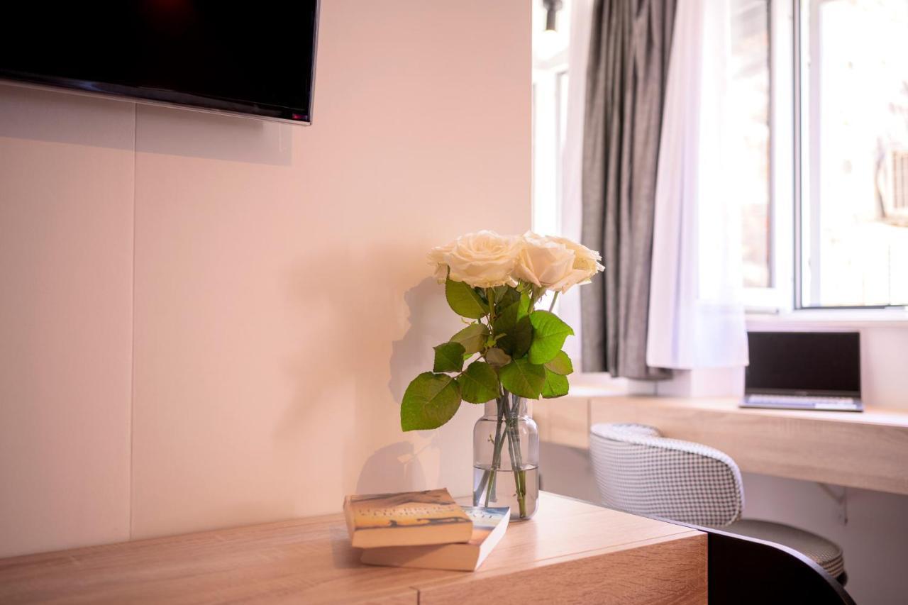 Fingerprint Central Apartment 5 Min From Center & Beach Hvar Town Exterior foto