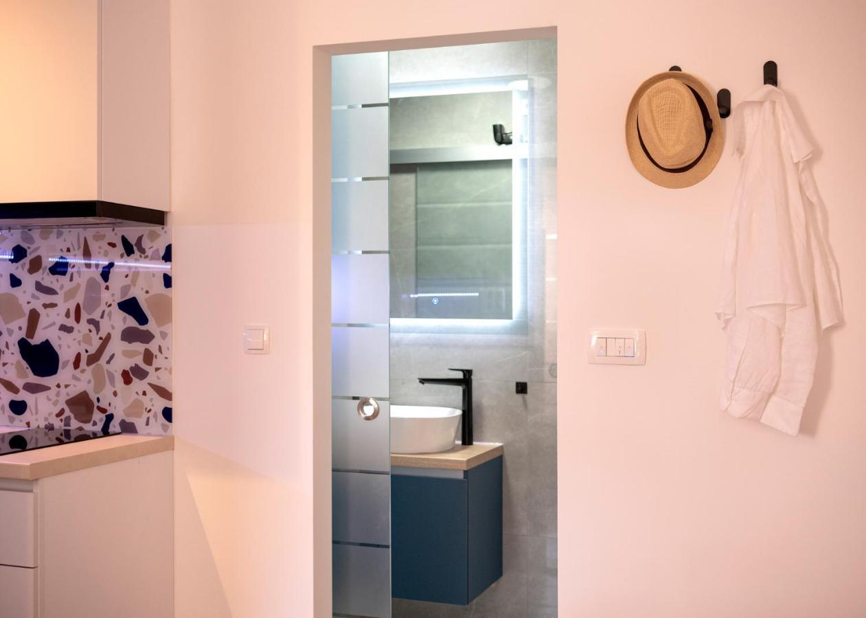 Fingerprint Central Apartment 5 Min From Center & Beach Hvar Town Exterior foto