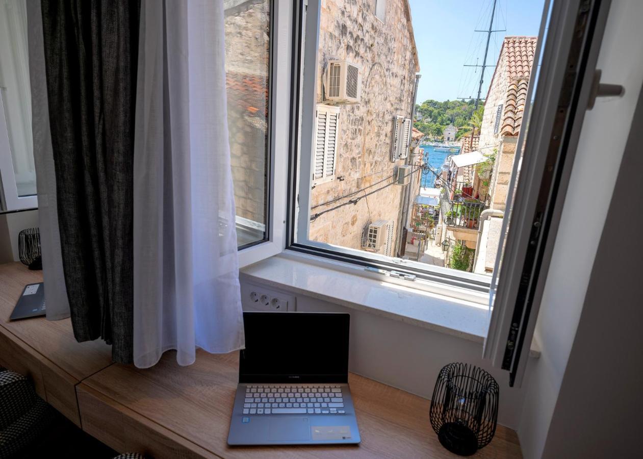 Fingerprint Central Apartment 5 Min From Center & Beach Hvar Town Exterior foto